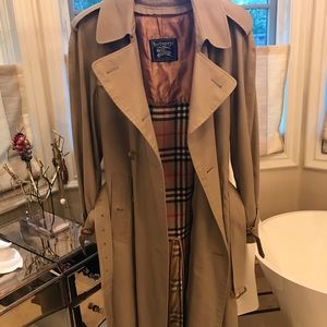 Vintage Burberry men’s trench coat